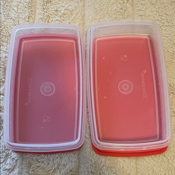 Set of 2 Tupperware Deli Containers with Red Seals - Picture 2 of 5